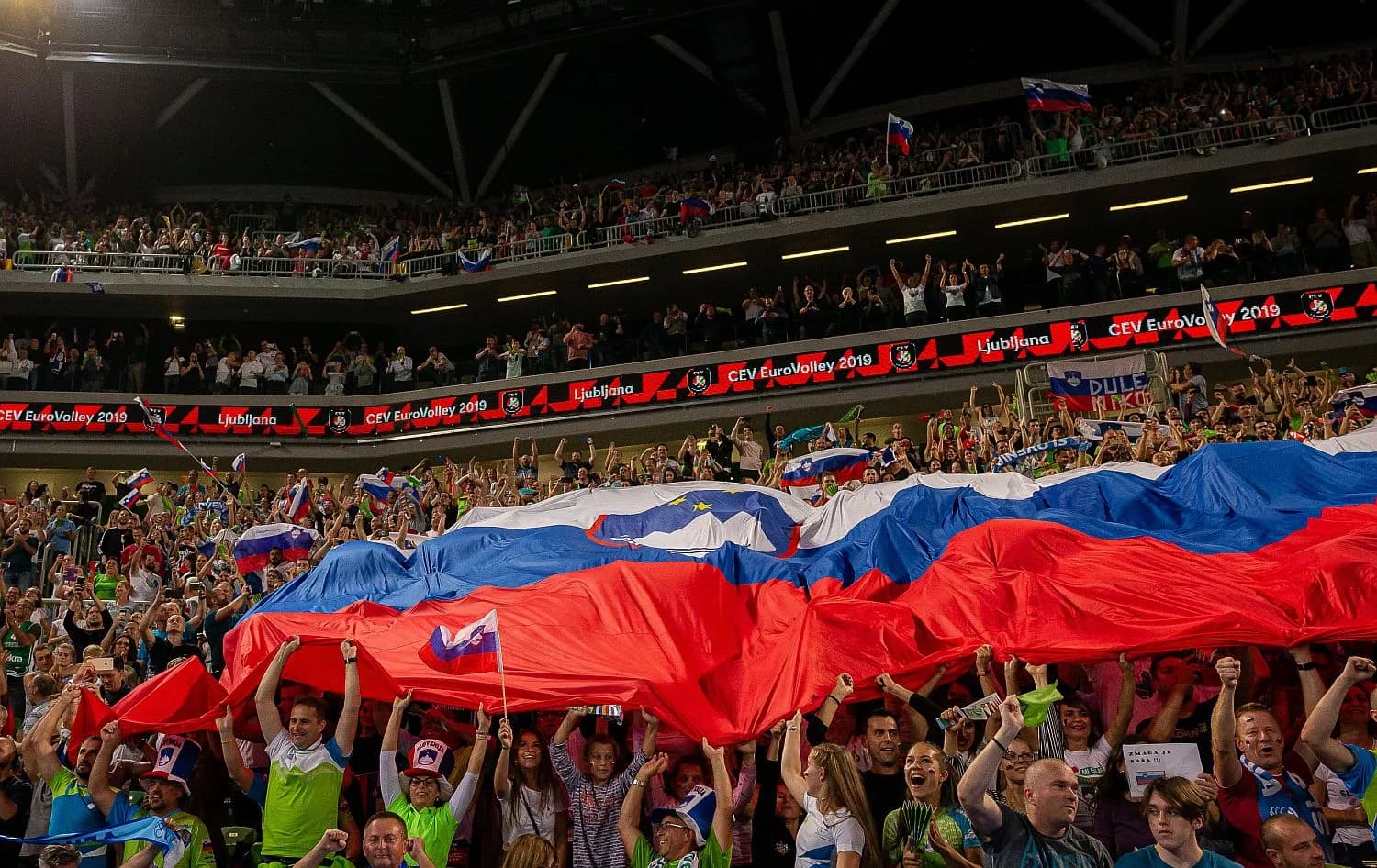 Slovenia defeats Russia in outstanding way to reach EuroVolley semifinals